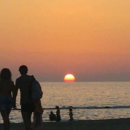Sunset House Apartment Фиумичино Екстериор снимка
