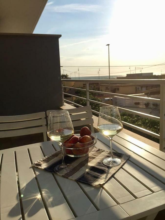 Sunset House Apartment Фиумичино Екстериор снимка